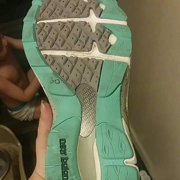 Shoes - Picture 4 of 4